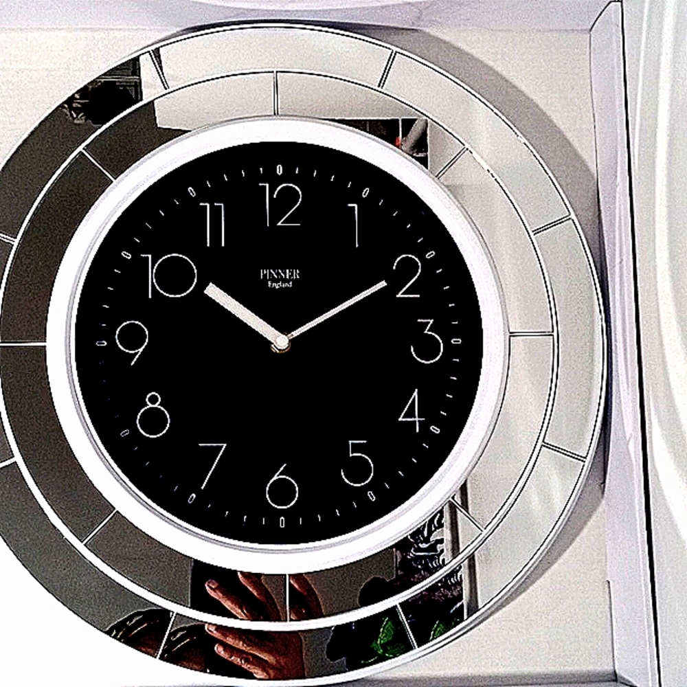 .... mirror clock....